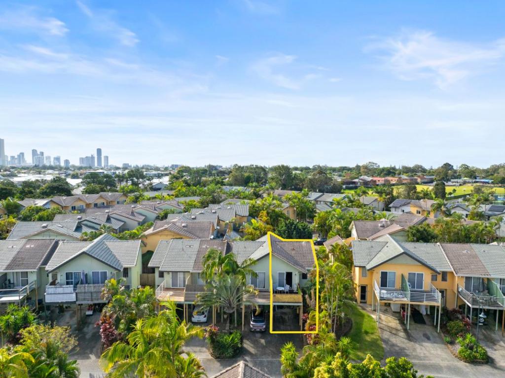 22/215 Cottesloe Dr, Mermaid Waters, QLD 4218