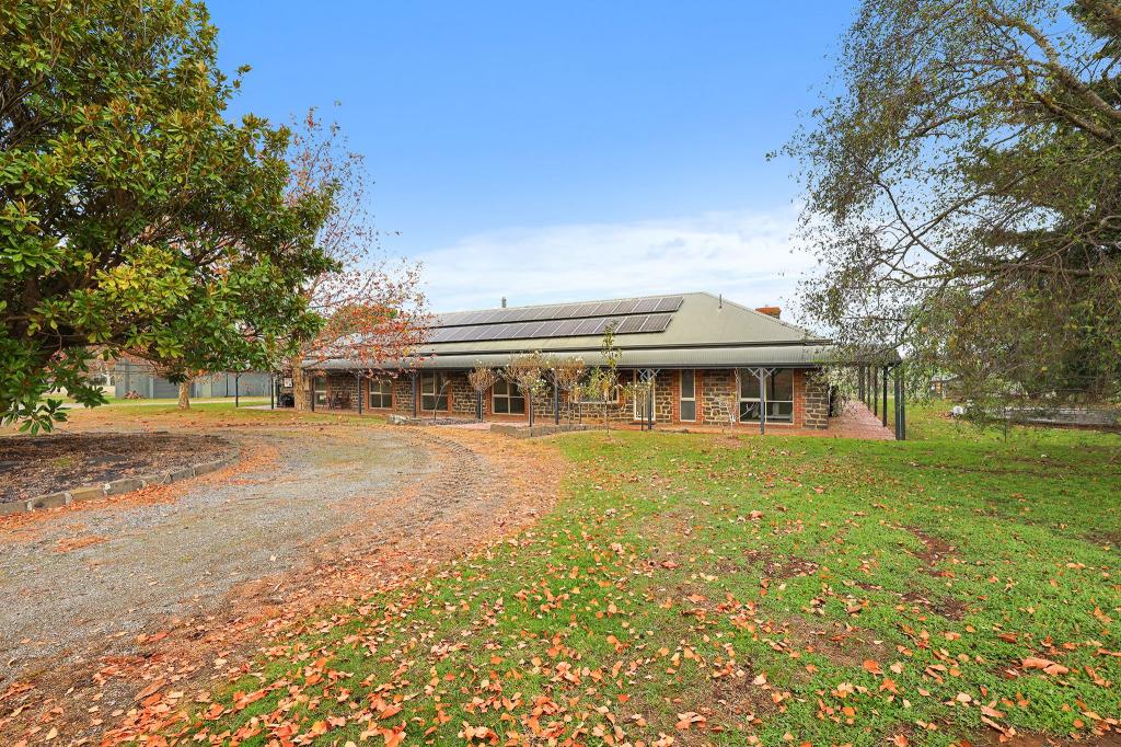 175 Pryor Rd, Drouin, VIC 3818