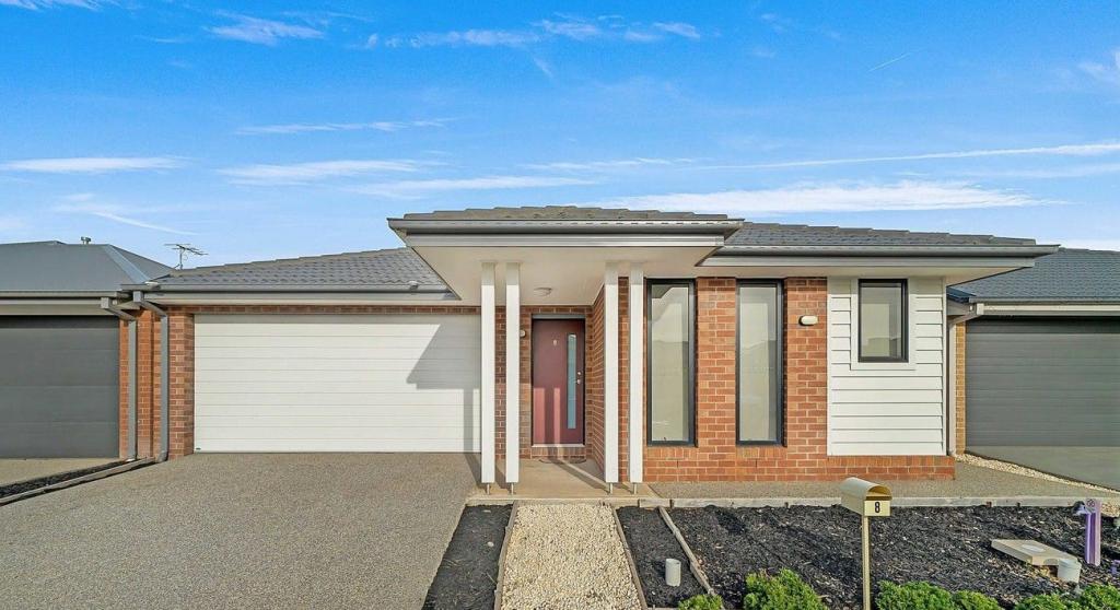 8 HYAMS WAY, TRUGANINA, VIC 3029