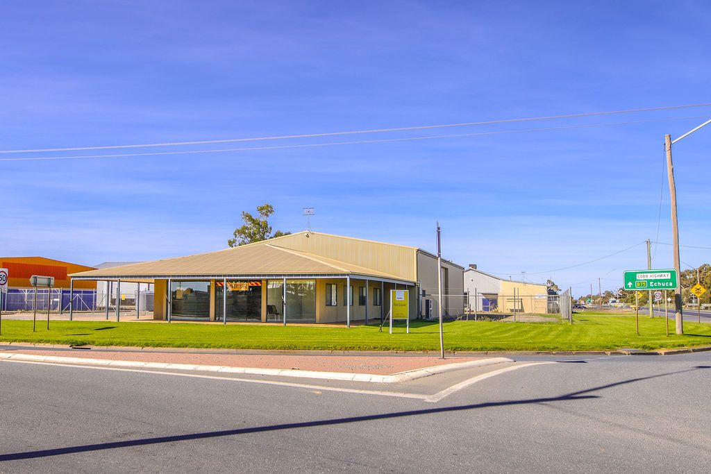 174 HARDINGE ST, DENILIQUIN, NSW 2710