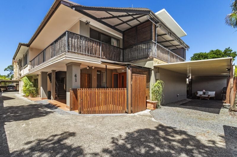 41 Frank St, Labrador, QLD 4215