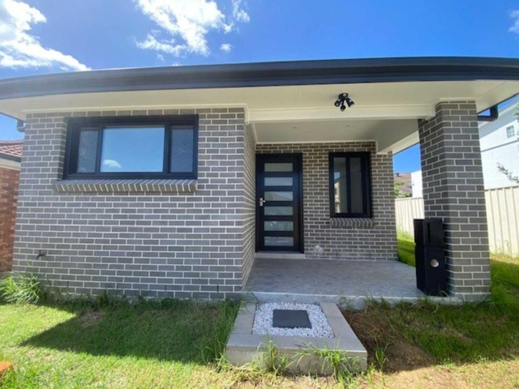 7a Murwillumbah Ave, Hoxton Park, NSW 2171