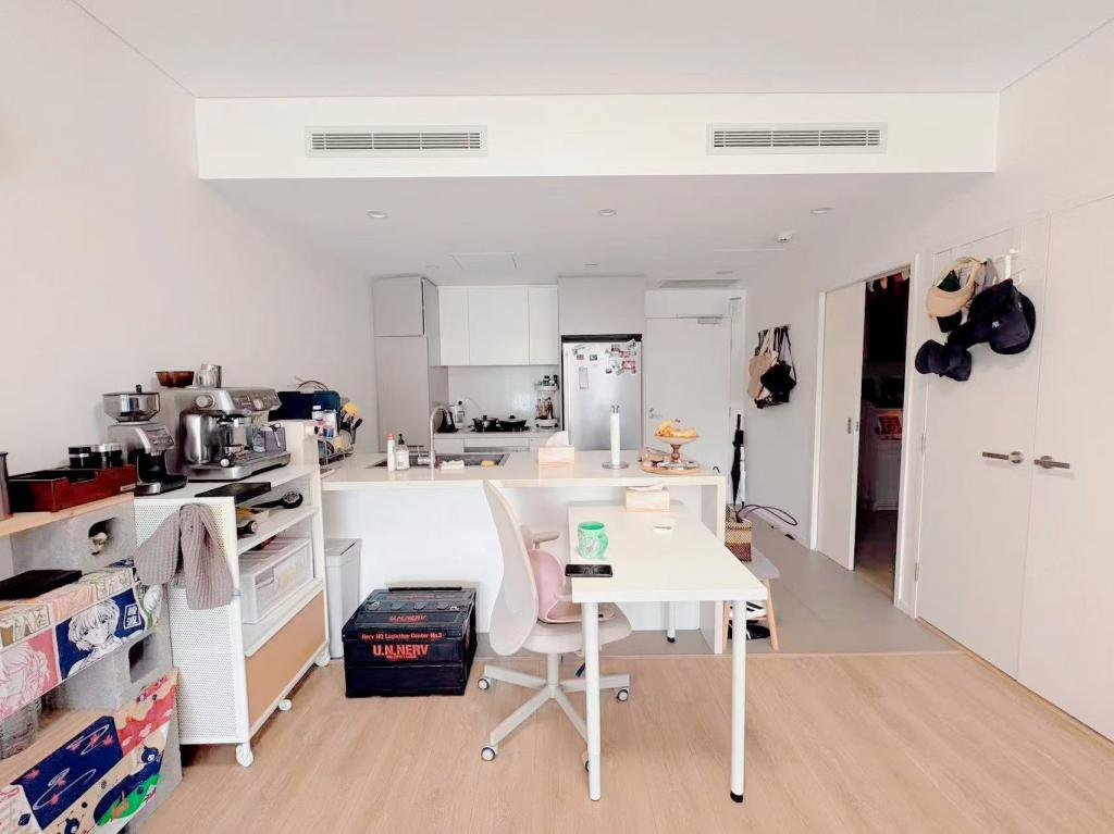 208/8 AVONDALE WAY, EASTWOOD, NSW 2122