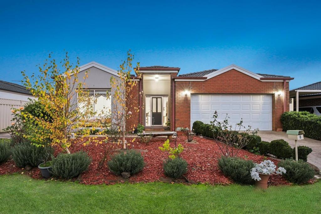 8 Teal Pl, Pakenham, VIC 3810