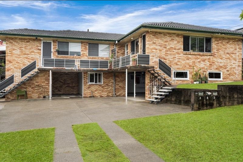 2/10 Parkham Ave, Wavell Heights, QLD 4012