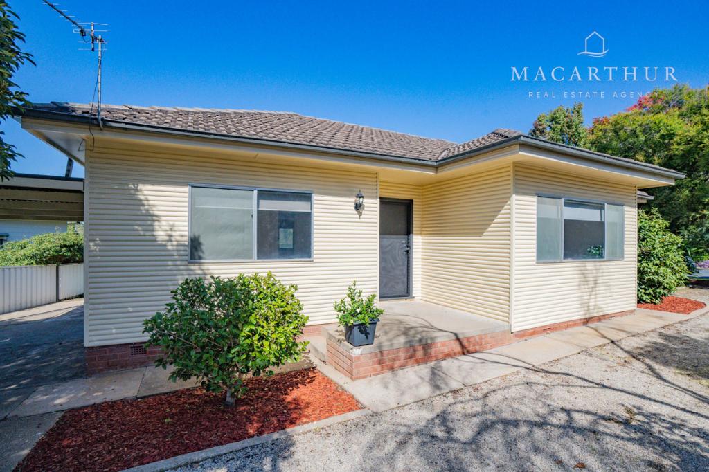 12 Ziegler Ave, Kooringal, NSW 2650