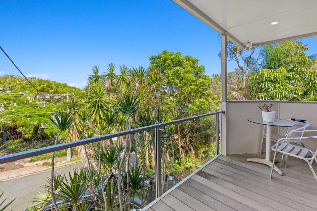 35a Brakes Cres, Miami, QLD 4220