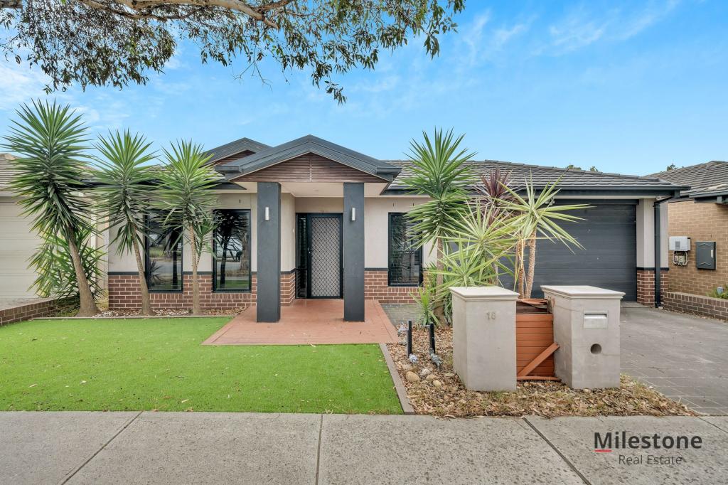 18 White Gum Way, Cranbourne North, VIC 3977