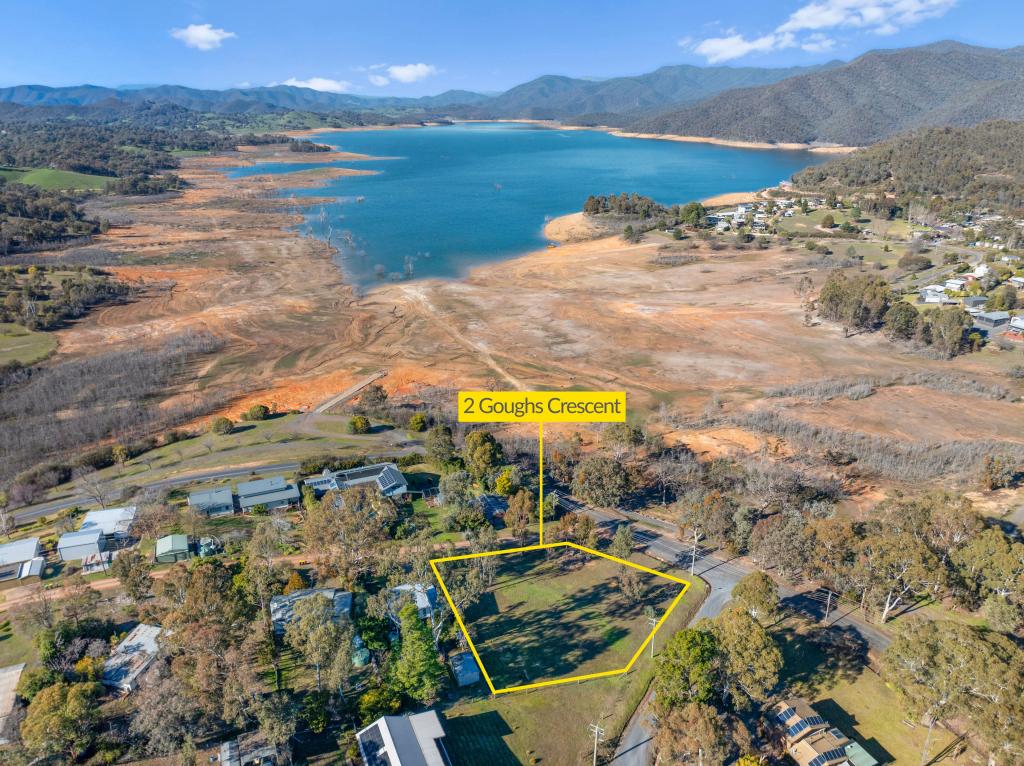 2 Goughs Cres, Goughs Bay, VIC 3723