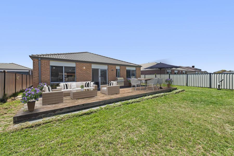 6 Claydon Gr, Truganina, VIC 3029