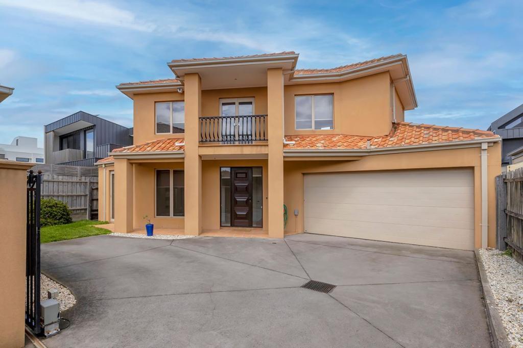 2/8 Newington Pde, Chelsea, VIC 3196