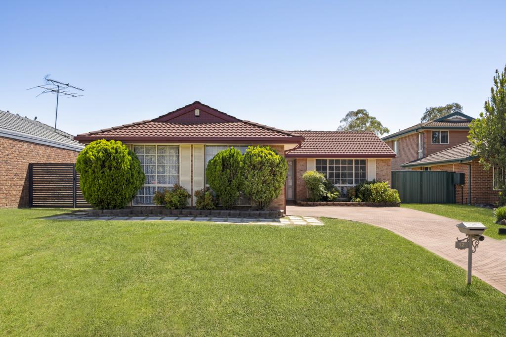 12 Glenrock Ct, Wattle Grove, NSW 2173