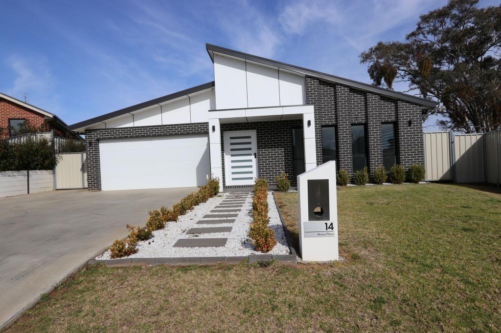 14 Henry Pl, Young, NSW 2594