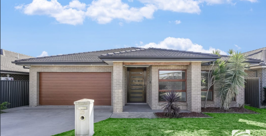 25 Spitzer St, Gregory Hills, NSW 2557