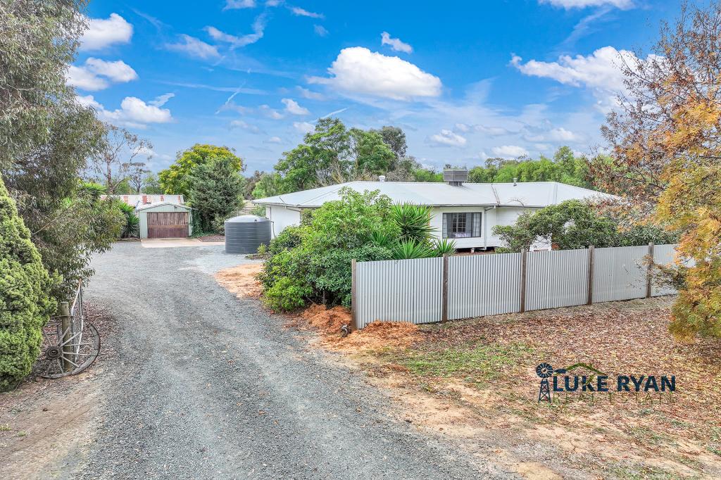 70 Diggora Rd, Rochester, VIC 3561