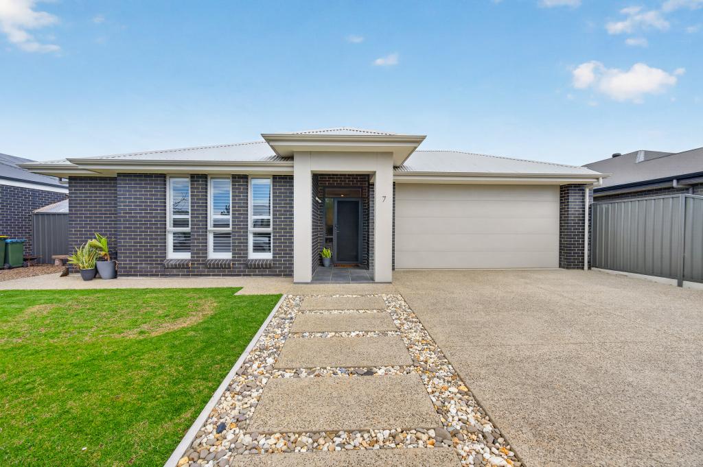 7 Brown St, Hindmarsh Valley, SA 5211
