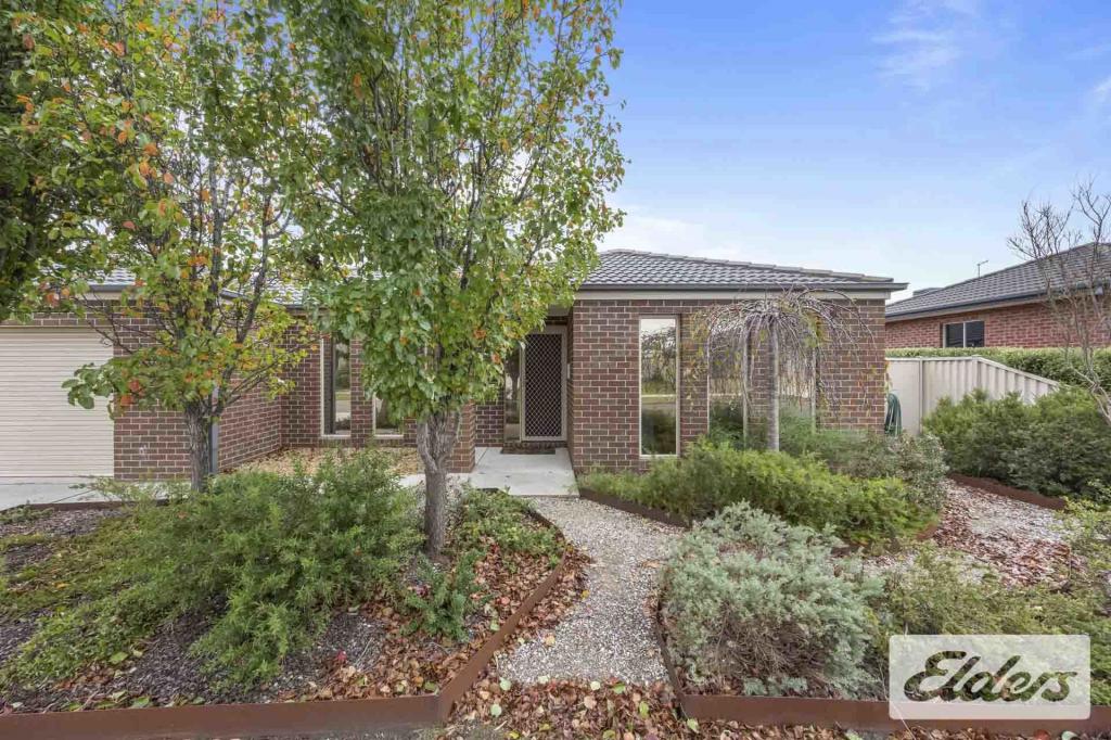32 Grand Junction Dr, Miners Rest, VIC 3352