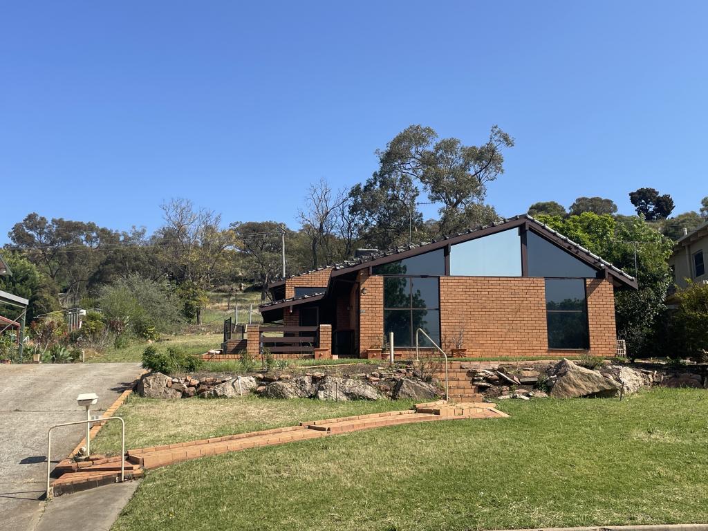 22 Lawford Cres, Griffith, NSW 2680