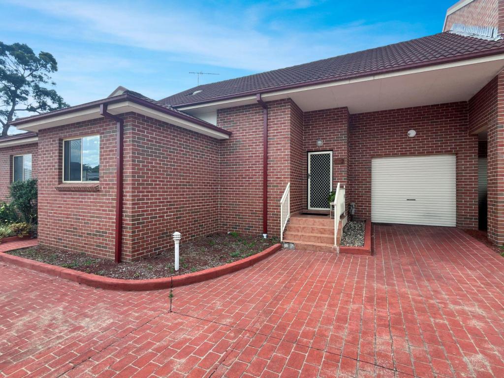 2/61 Orchard Rd, Bass Hill, NSW 2197