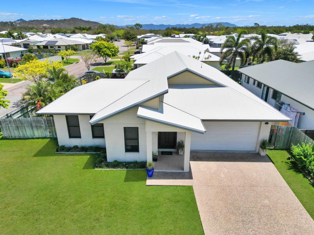 26 Beach Oak Dr, Mount Low, QLD 4818