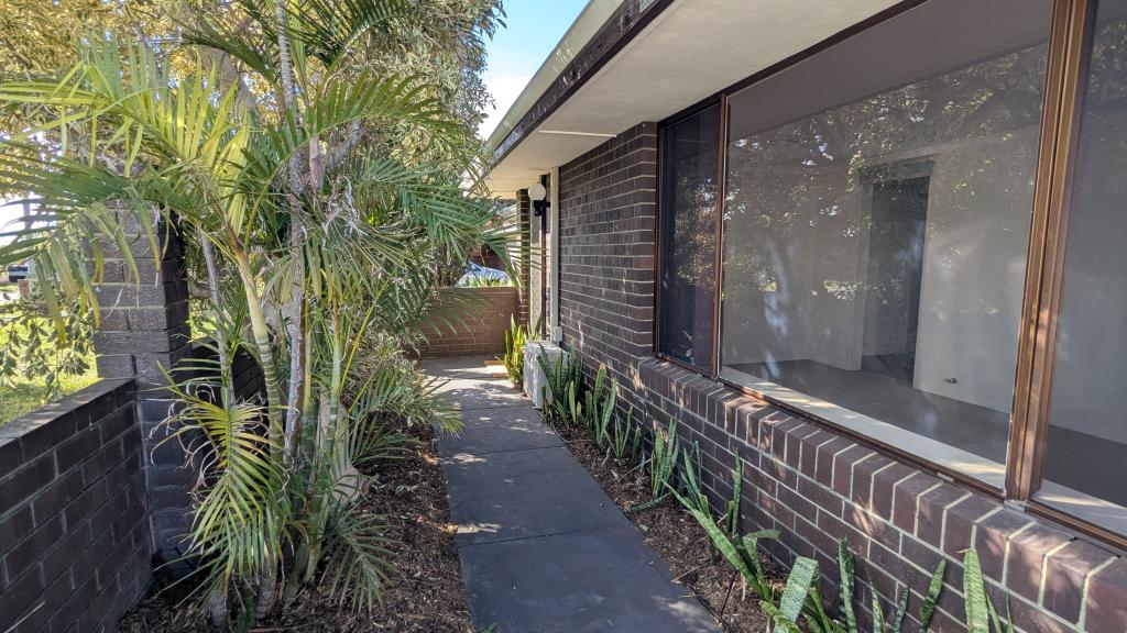 28 Mandalay Pl, Craigie, WA 6025