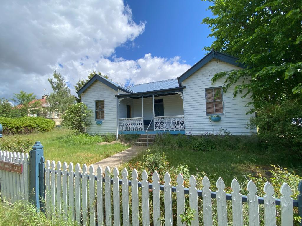 35 York St, Adaminaby, NSW 2629