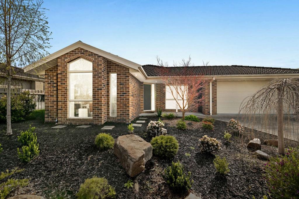 39 Longwood Dr, Mornington, VIC 3931