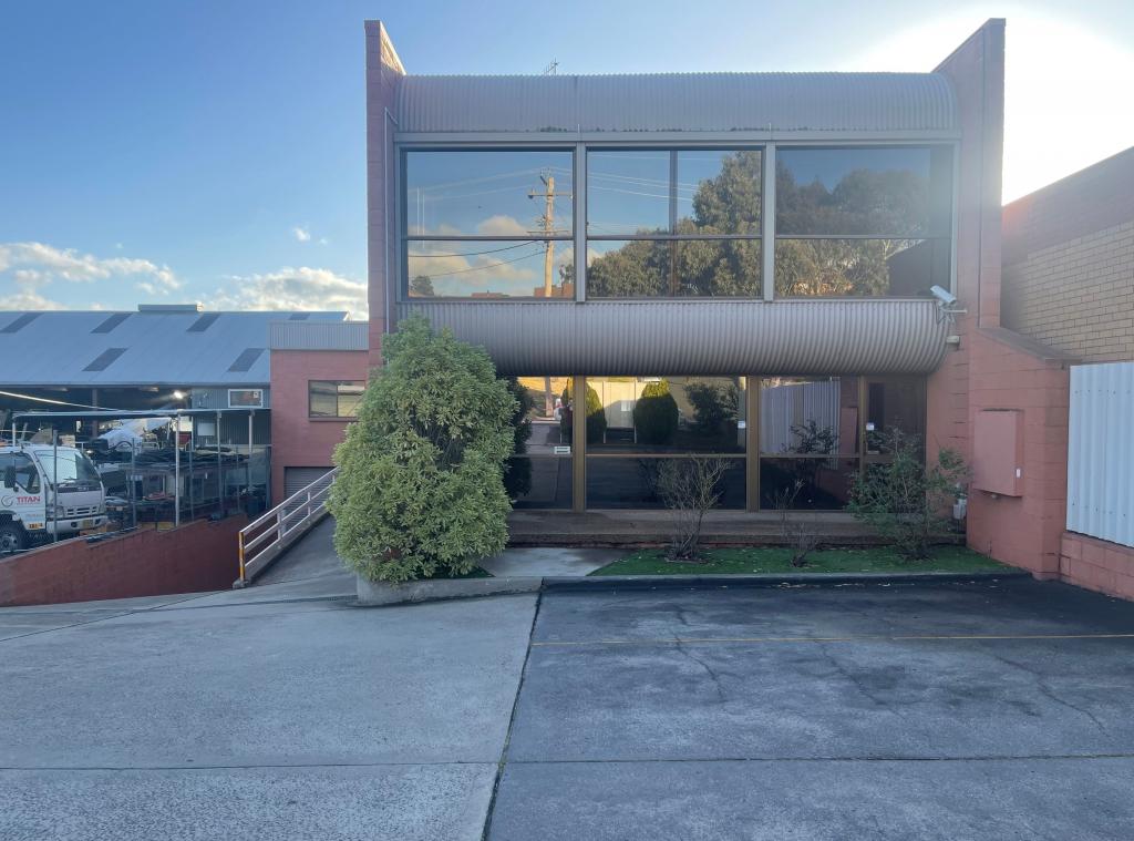 36 John Bull St, Queanbeyan West, NSW 2620