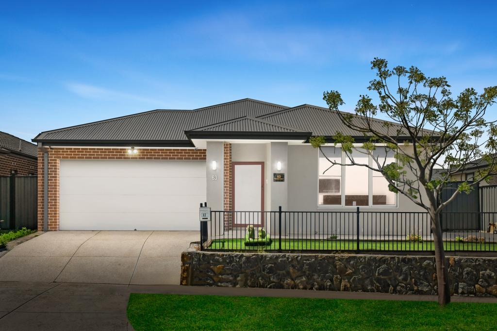 63 Fitzpatrick Cct, Kalkallo, VIC 3064