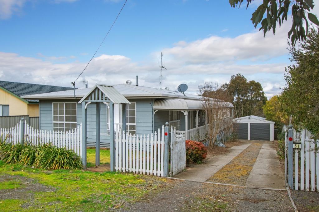 51 MOUNT ST, YASS, NSW 2582