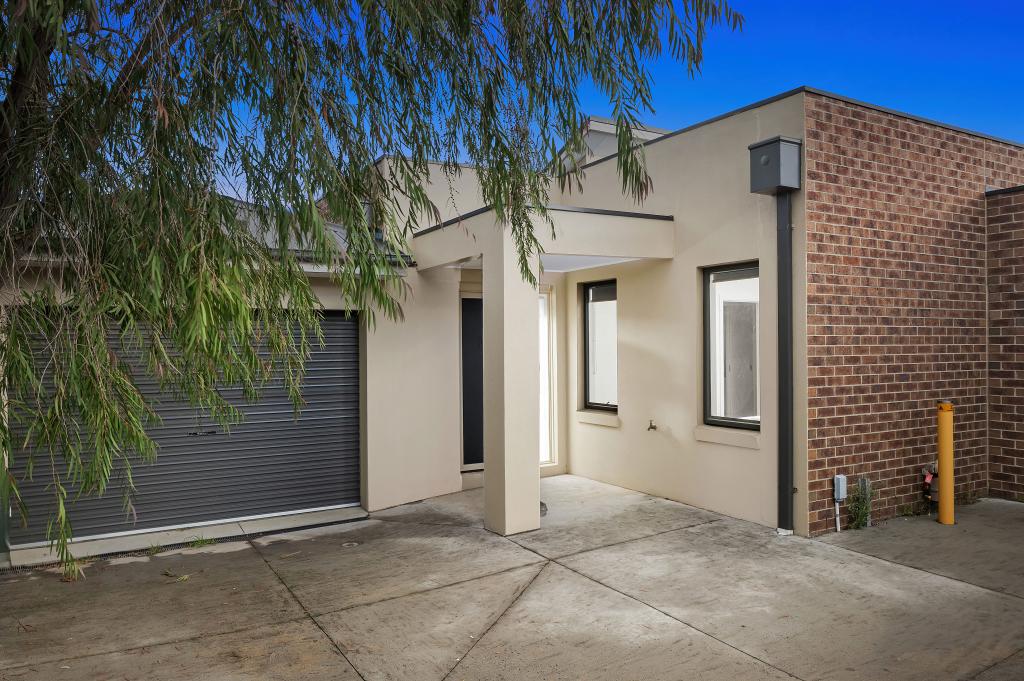 2/21 Travers St, Thomastown, VIC 3074