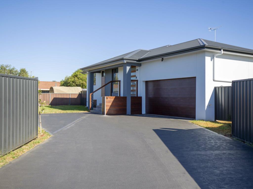 15 Waterford Cct, Narromine, NSW 2821