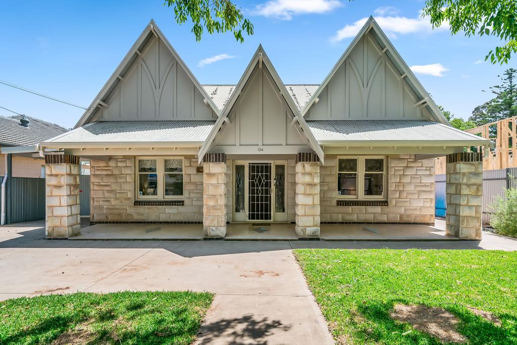 134 EDWARD ST, CLARENCE GARDENS, SA 5039