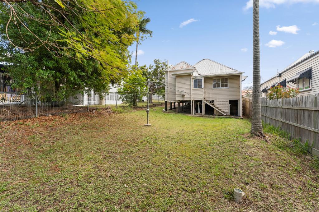 5 Martin St, Woodend, QLD 4305