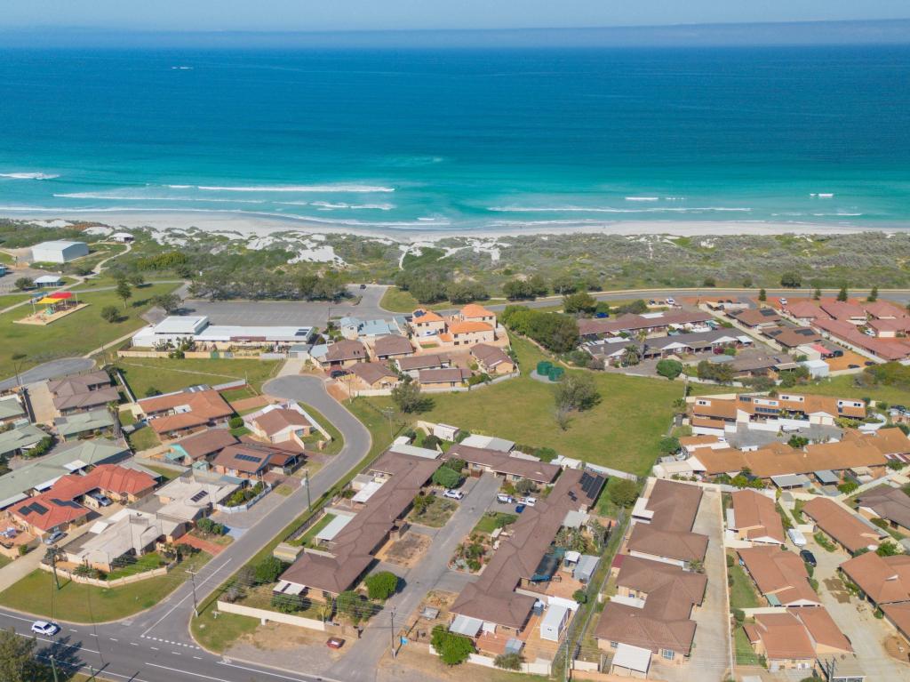 4/232 Willcock Dr, Mahomets Flats, WA 6530