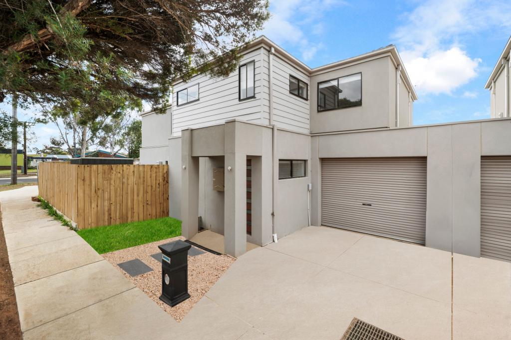 30 NORTHCOTT ST, MELTON SOUTH, VIC 3338