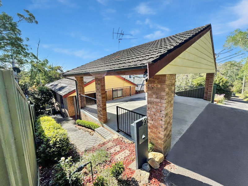 21 Railway Pde, Bullaburra, NSW 2784