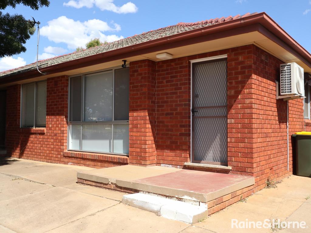 4/38 Raye St, Tolland, NSW 2650