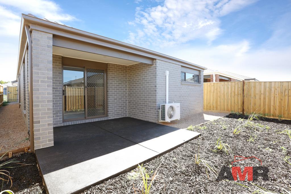 27 Isabel St, Pakenham, VIC 3810