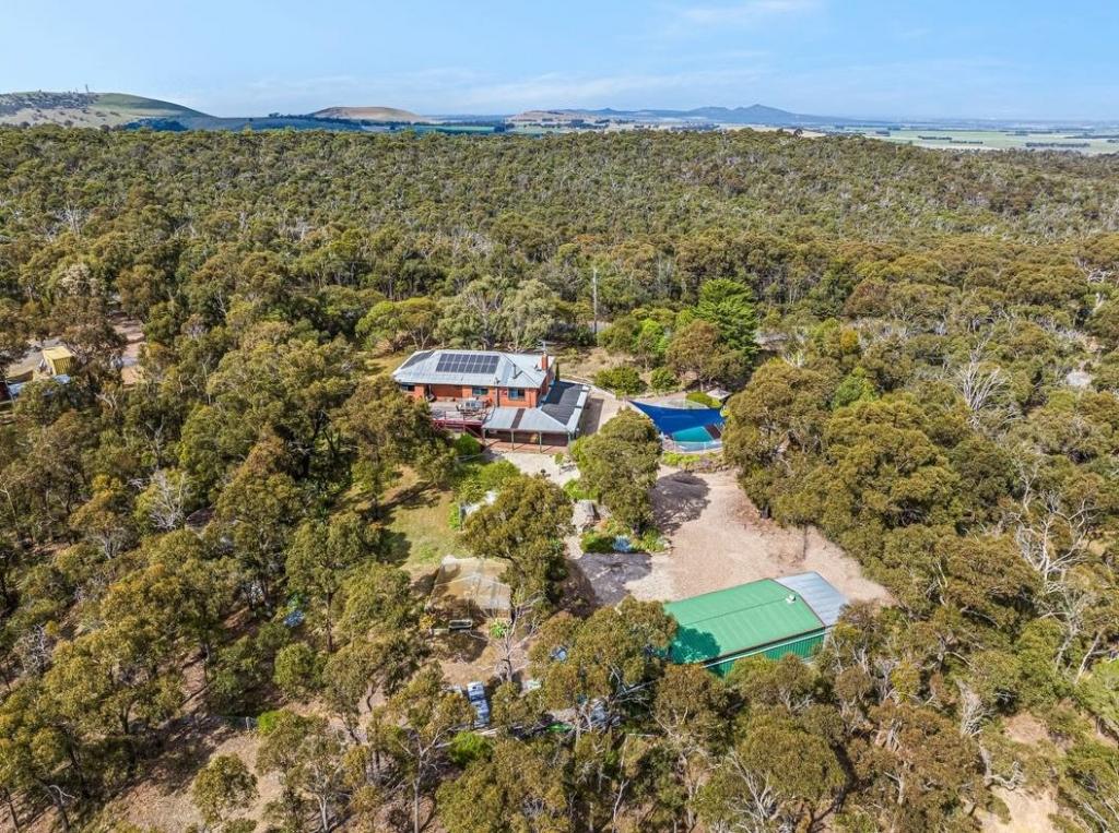 335 De Motts Rd, Anakie, VIC 3213