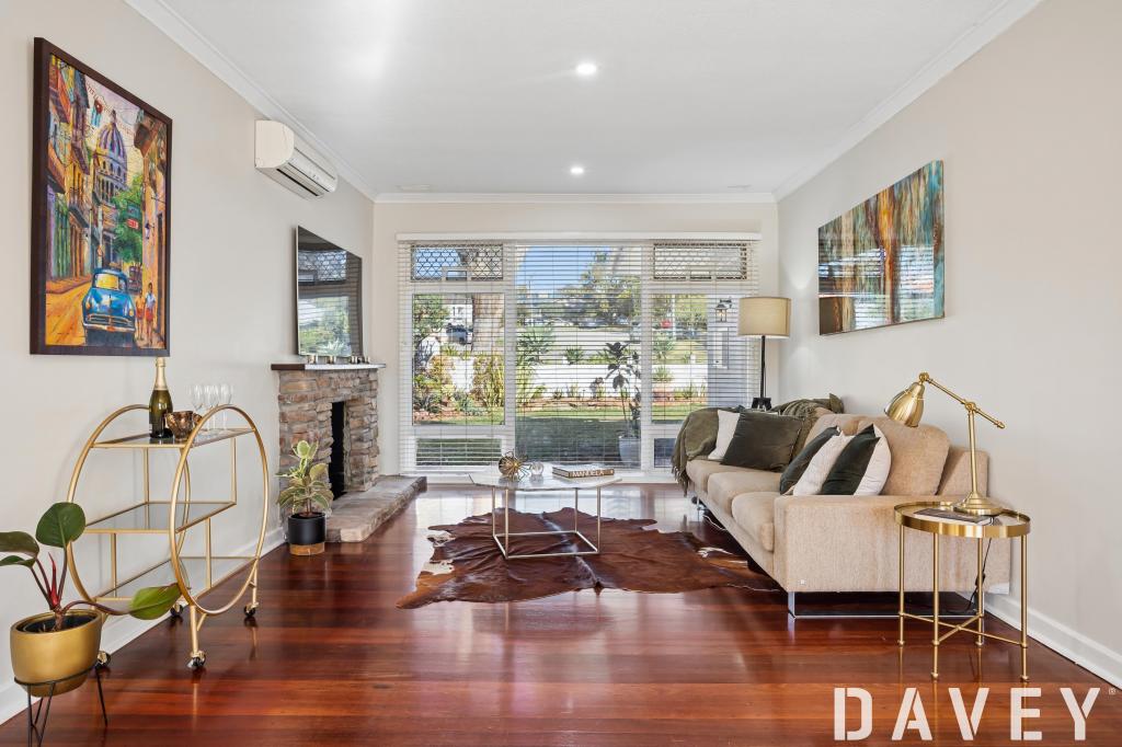 9 Wandoo Rd, Duncraig, WA 6023