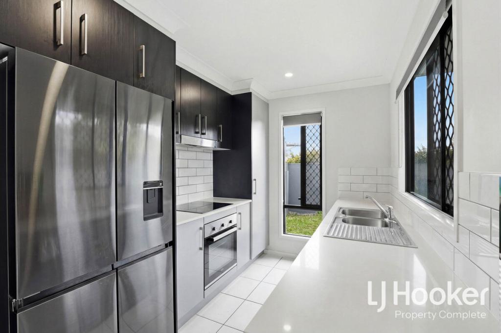 24/8 Highlands St, Yarrabilba, QLD 4207