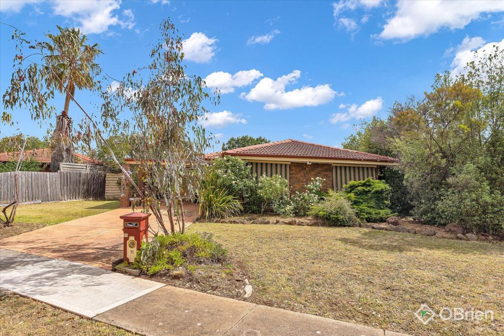 11 Lincoln Way, Melton West, VIC 3337