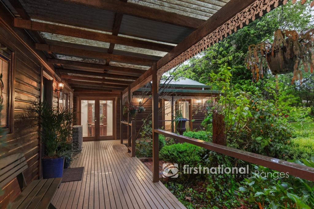 143 Woori Yallock Rd, Cockatoo, VIC 3781