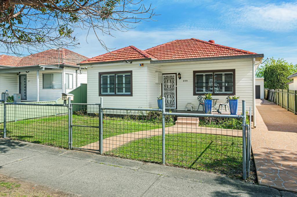 209 Cumberland Rd, Auburn, NSW 2144