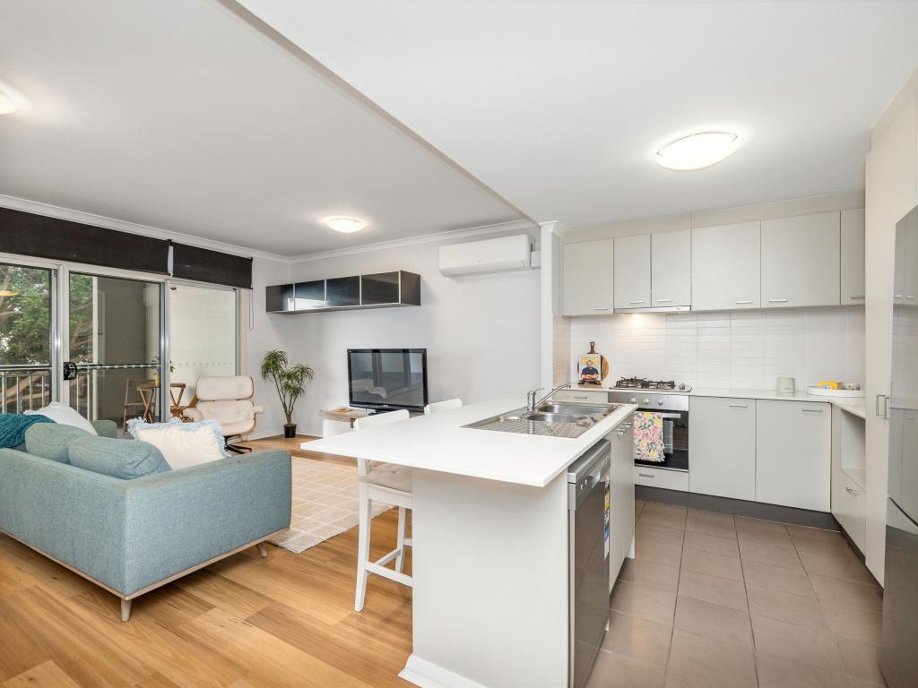 21/76 NEWCASTLE ST, PERTH, WA 6000