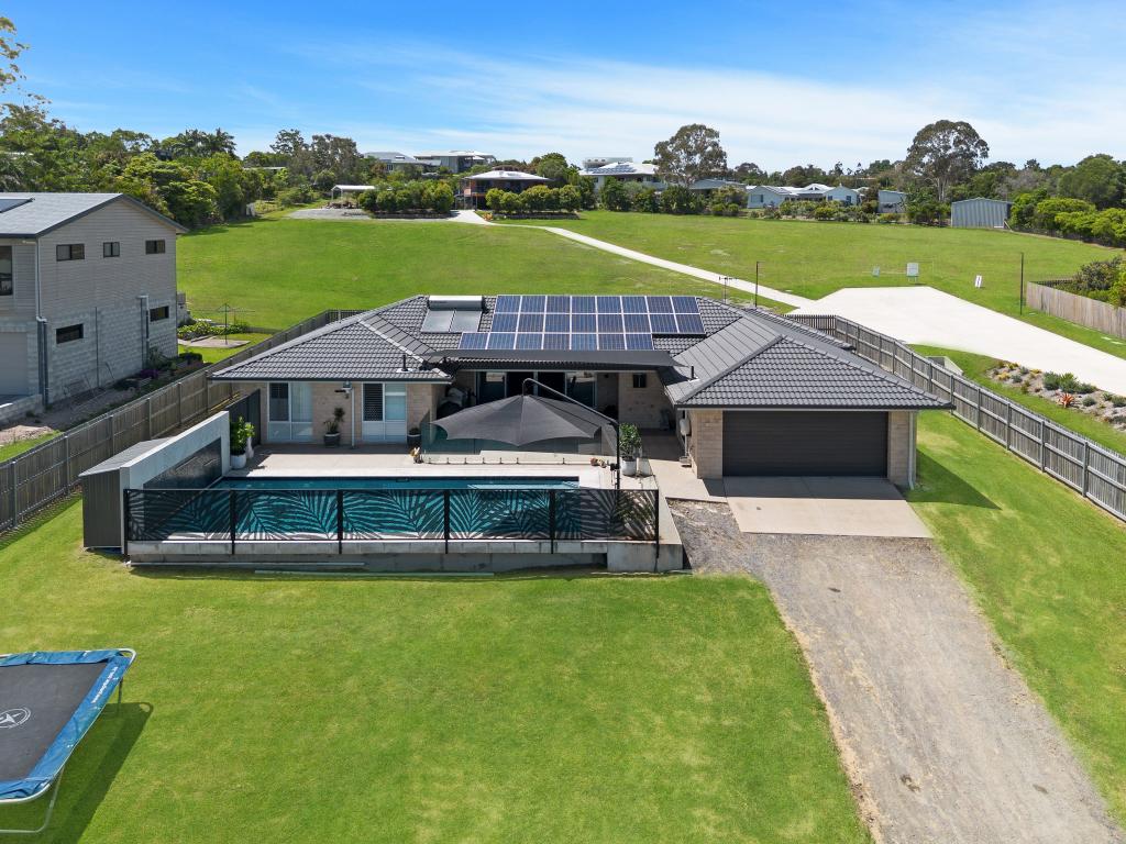 8 Pearl Dr, Craignish, QLD 4655