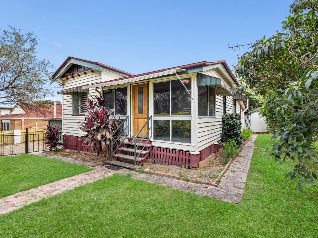 38 Lindsay St, Bundamba, QLD 4304