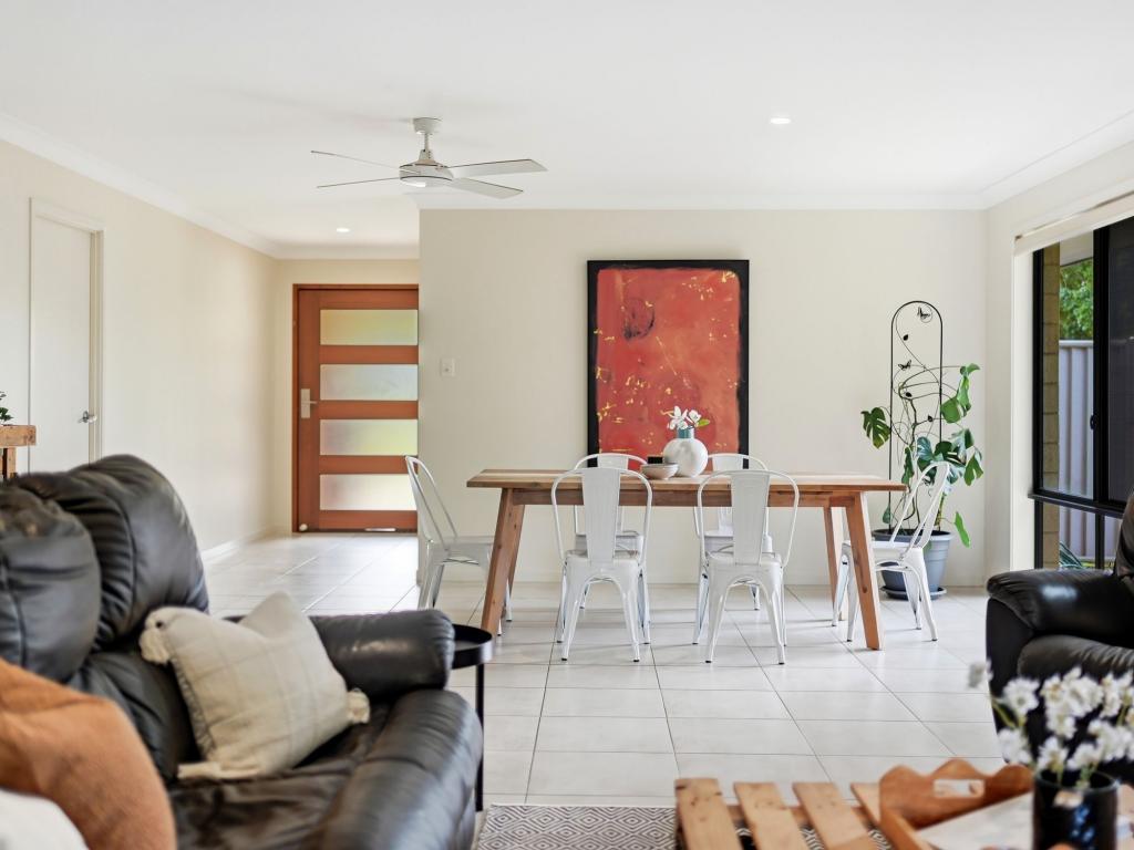 18 Tidal Cres, Moonee Beach, NSW 2450