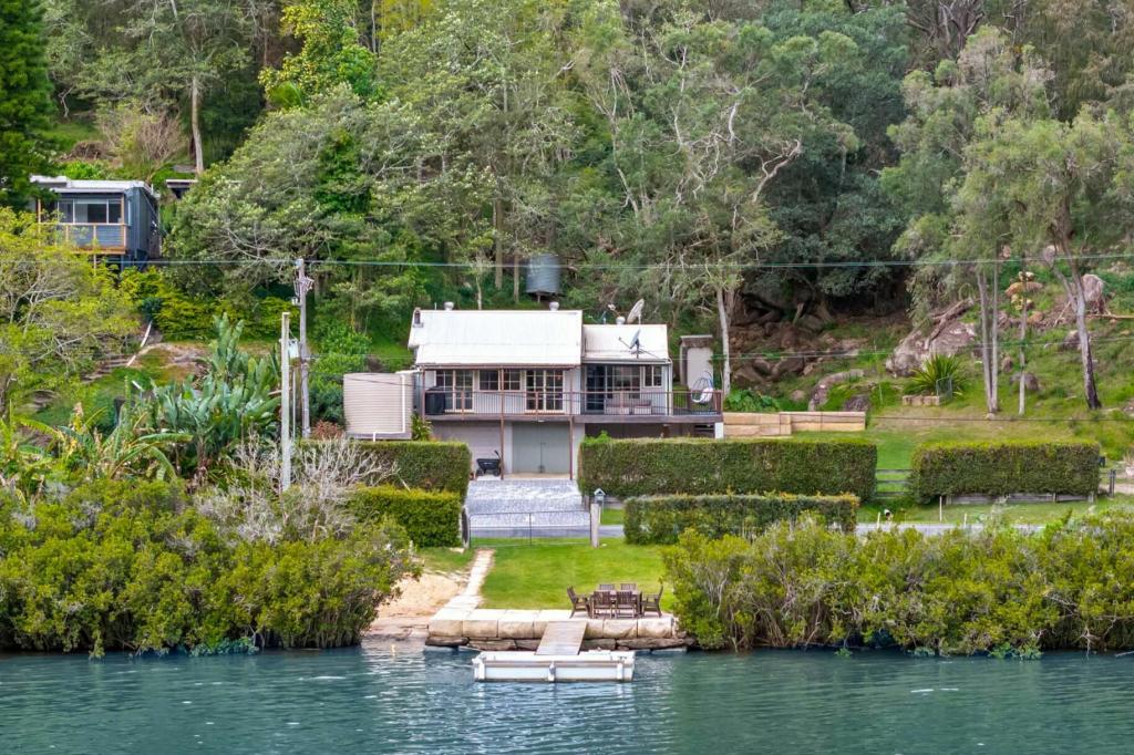 6566 WISEMANS FERRY RD, GUNDERMAN, NSW 2775